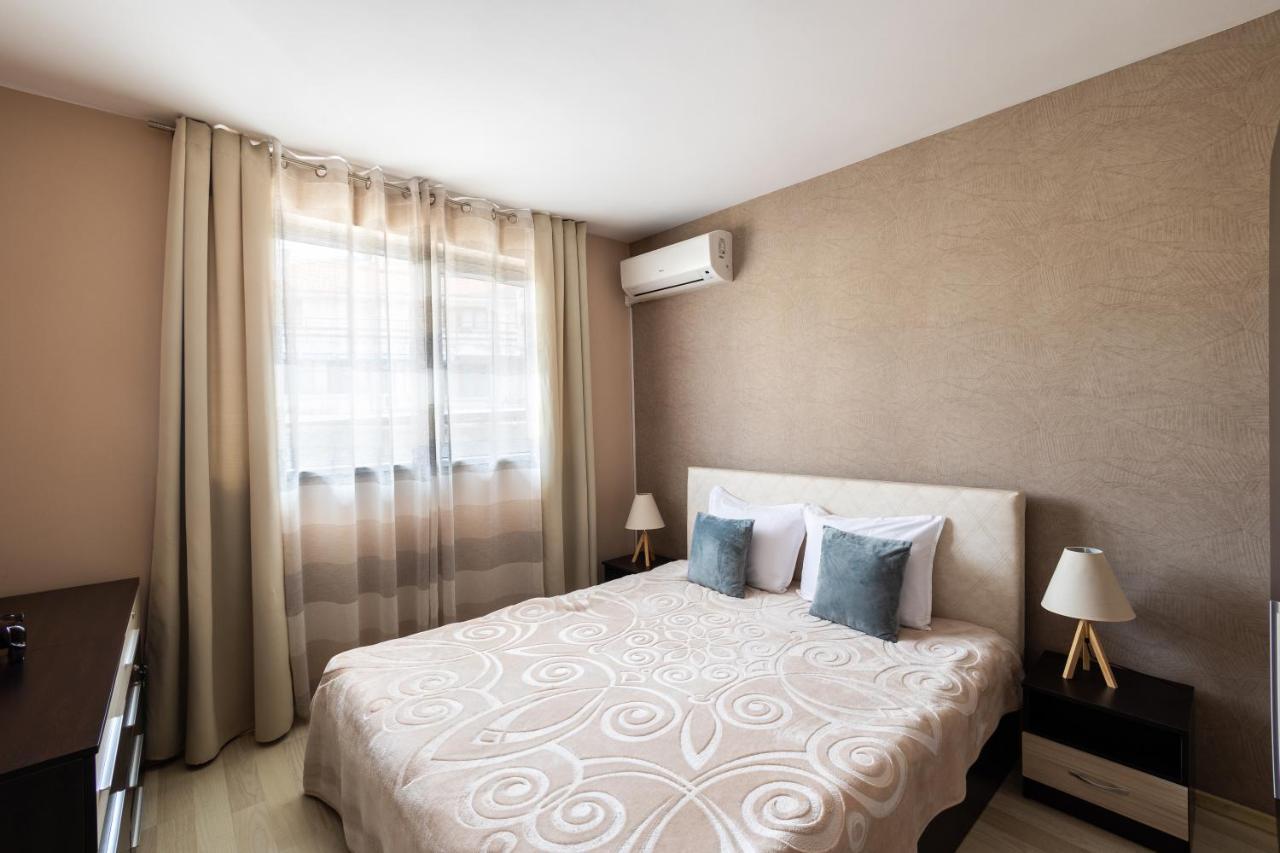 רוסה Central Point Apartments מראה חיצוני תמונה