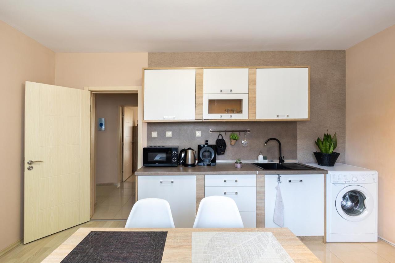 רוסה Central Point Apartments מראה חיצוני תמונה