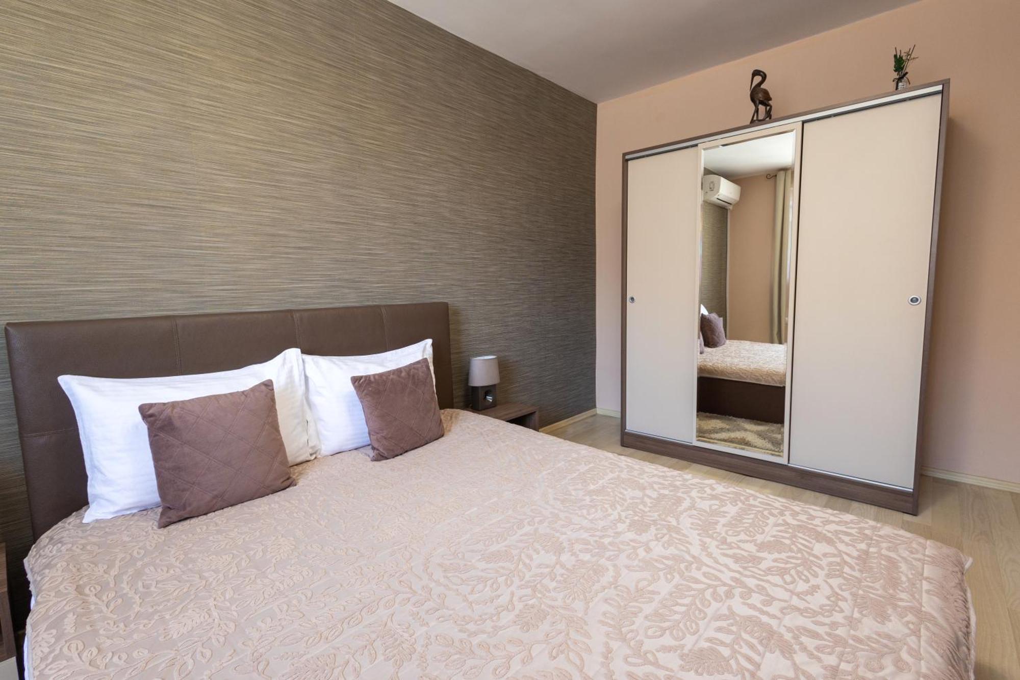 רוסה Central Point Apartments מראה חיצוני תמונה